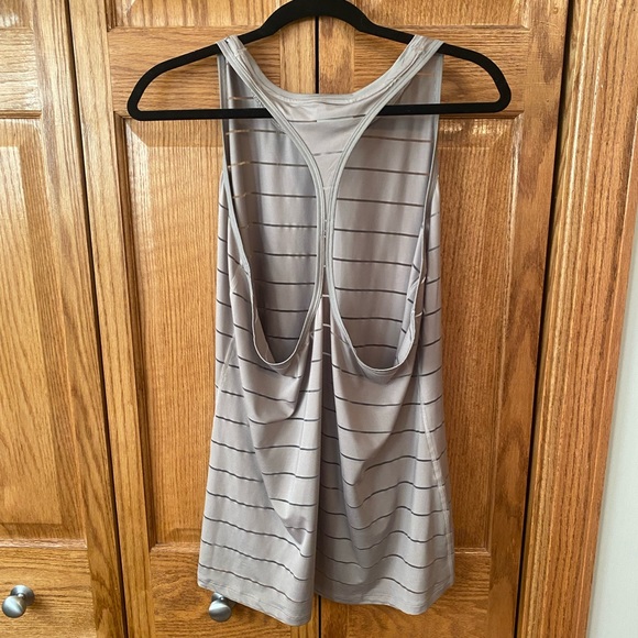 Athleta Workout Tank Top Size XL - Picture 2 of 2